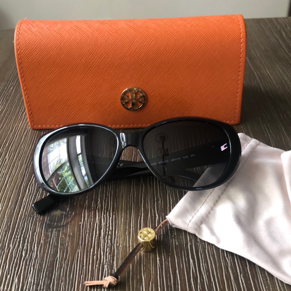 Tory Burch classic cat-eye sunglasses